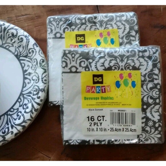 Black & White Damask Paper Napkin Set & Matching Paper Plate Bundle 4 Pkgs New - Picture 5 of 6
